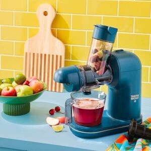 Electric Masticating Juicer 🥤 Slow Cold Press Extractor – Tabitha Brown 🌿 Dark